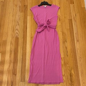 Elegant Pink Sleeveless Dress